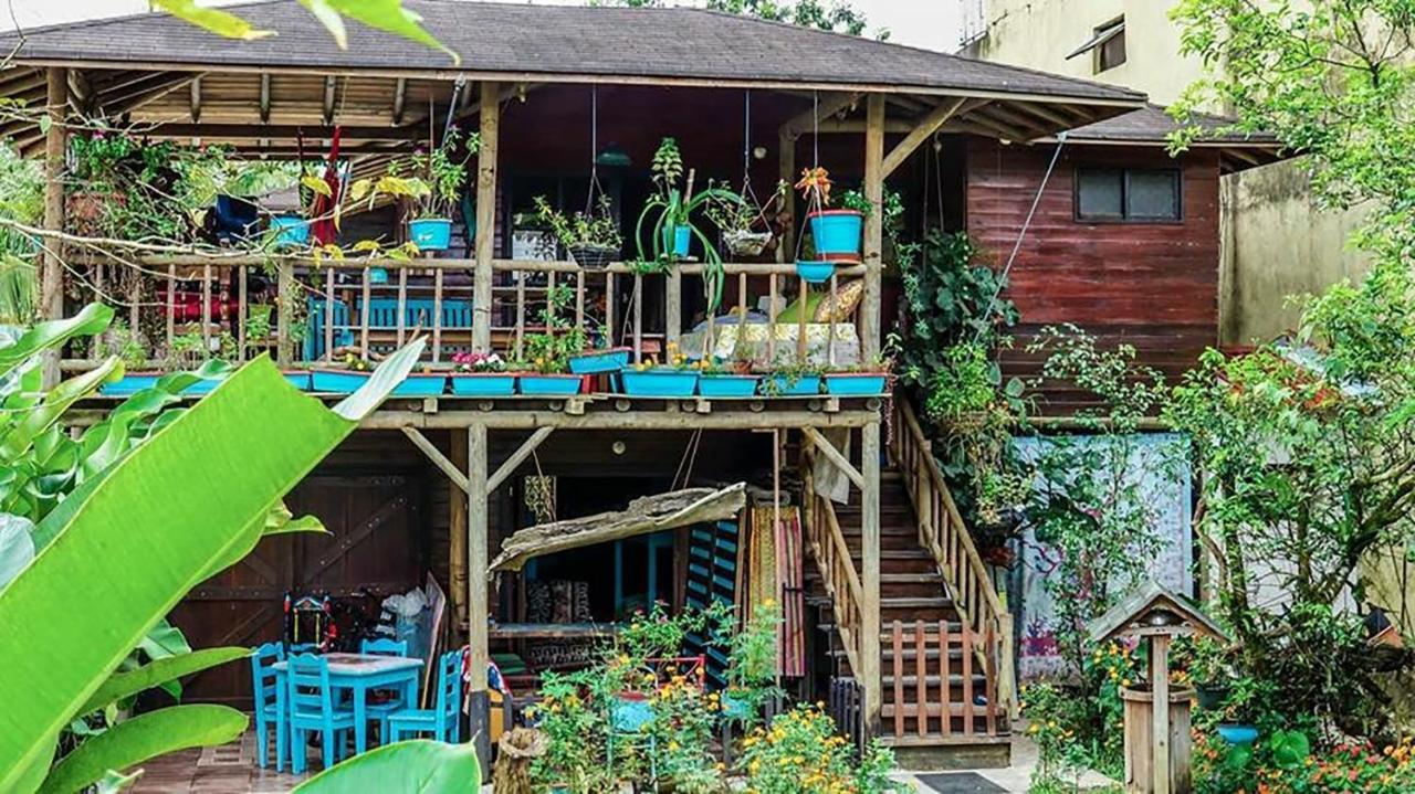 Wood House Hostel La Fortuna Exterior photo