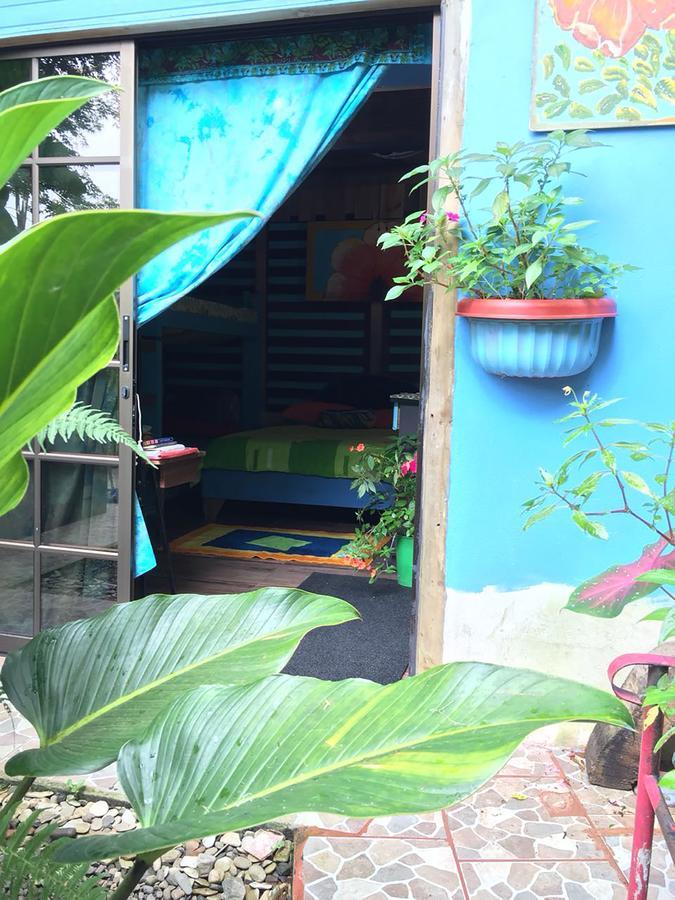 Wood House Hostel La Fortuna Exterior photo